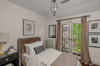 14 Pine Cres., Toronto, ON