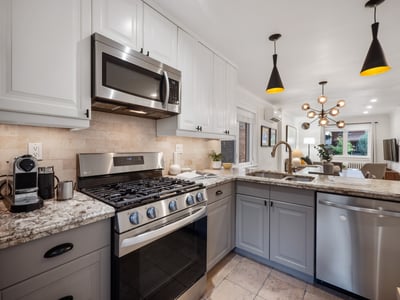 16 Hector Ave., Toronto, ON