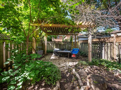 16 Hector Ave., Toronto, ON