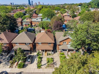 16 Hector Ave., Toronto, ON