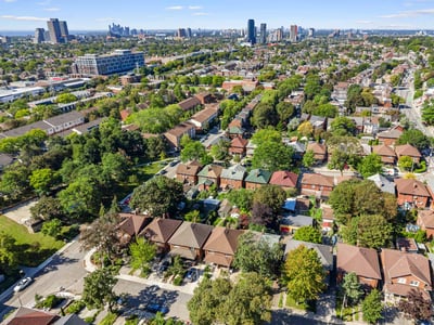 16 Hector Ave., Toronto, ON