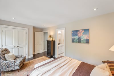 192 Erskine Ave., Toronto, ON