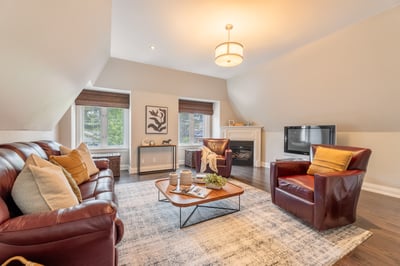 192 Erskine Ave., Toronto, ON