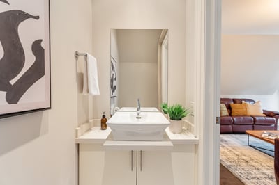 192 Erskine Ave., Toronto, ON