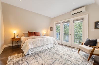 192 Erskine Ave., Toronto, ON