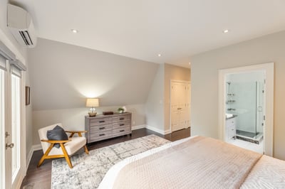 192 Erskine Ave., Toronto, ON