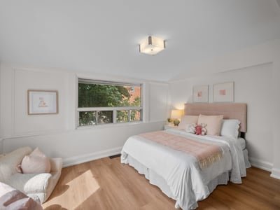 554 Runnymede Rd., Toronto, ON