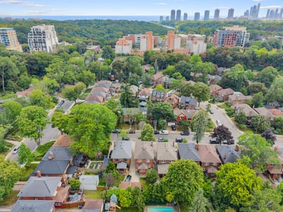 10 Elora Rd., Toronto, ON