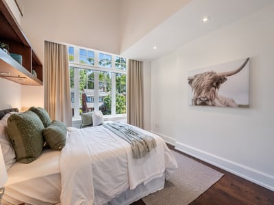330 Willard Ave., Toronto, ON