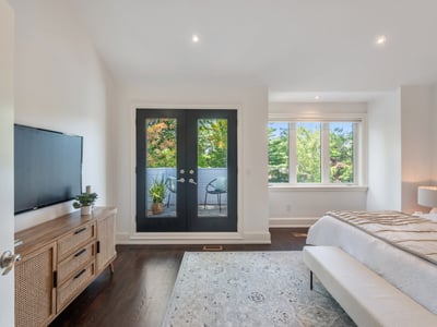 330 Willard Ave., Toronto, ON