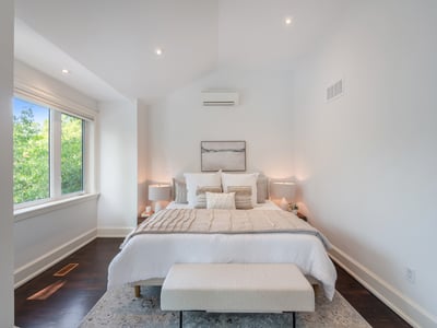 330 Willard Ave., Toronto, ON