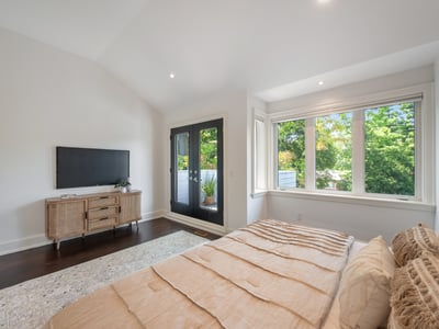 330 Willard Ave., Toronto, ON