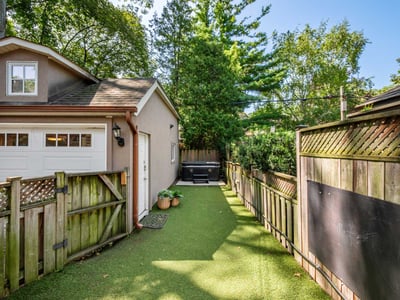 330 Willard Ave., Toronto, ON