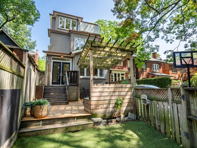 330 Willard Ave., Toronto, ON