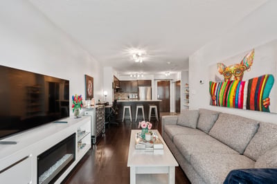 1609-18 Spring Garden Ave., North York, ON