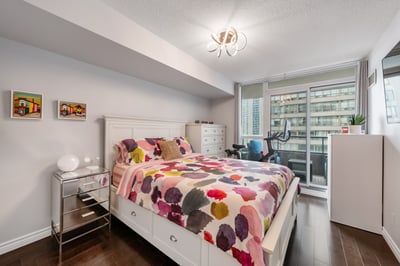 1609-18 Spring Garden Ave., North York, ON