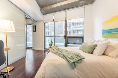 210 - 33 Mill St, Toronto, ON