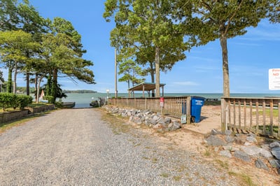 123 Davis Drive, Reedville, VA