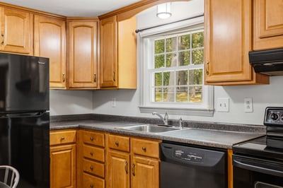 42 Harding Road, Portsmouth, NH