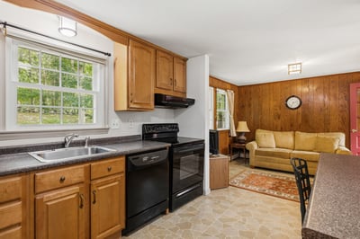 42 Harding Road, Portsmouth, NH