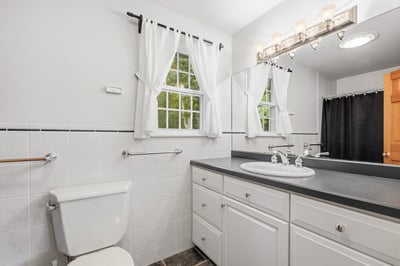 42 Harding Road, Portsmouth, NH
