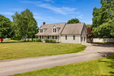 61 Bunker Hill Avenue, Stratham, NH