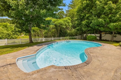 61 Bunker Hill Avenue, Stratham, NH