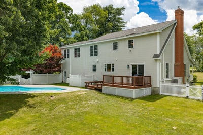 61 Bunker Hill Avenue, Stratham, NH