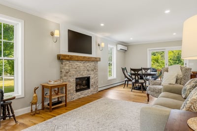 61 Bunker Hill Avenue, Stratham, NH