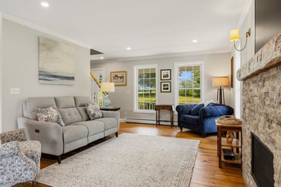 61 Bunker Hill Avenue, Stratham, NH