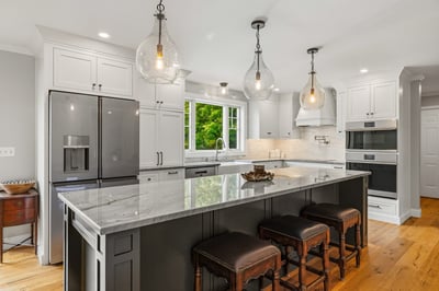 61 Bunker Hill Avenue, Stratham, NH