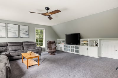 61 Bunker Hill Avenue, Stratham, NH