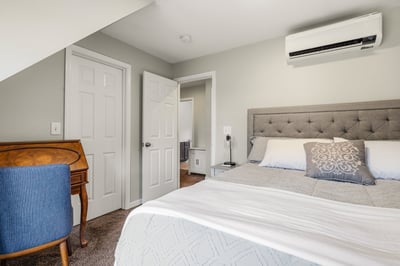 61 Bunker Hill Avenue, Stratham, NH