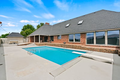 6102 Douglas Dr, Yakima, WA