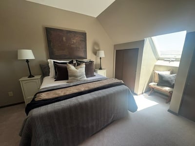 6102 Douglas Dr, Yakima, WA