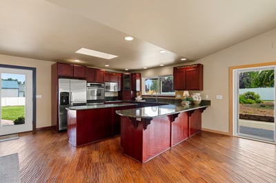 575 Parish Rd, Selah, WA