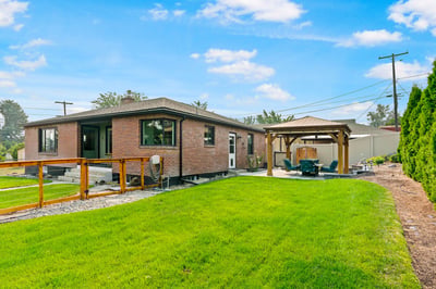 1102 W Fremont Ave, Selah, WA