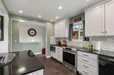 1102 W Fremont Ave, Selah, WA