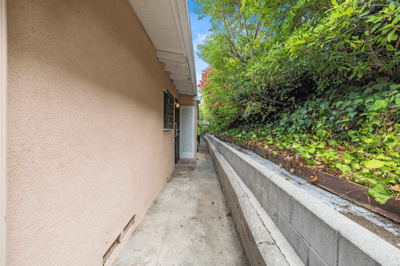 2132 Alcyona Dr, Los Angeles, CA