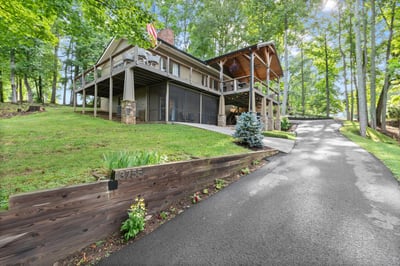 3755 Woods Creek Drive, Young Harris, GA