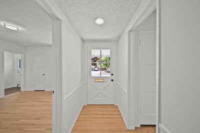 20776 Skouras Dr., Winnetka, CA