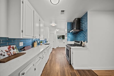 20776 Skouras Dr., Winnetka, CA