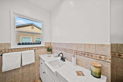 20776 Skouras Dr., Winnetka, CA