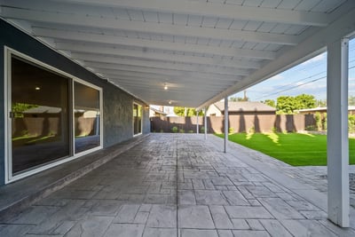 20776 Skouras Dr., Winnetka, CA
