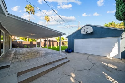 20776 Skouras Dr., Winnetka, CA