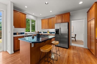 6725 SW Sean Michael Place, Portland, OR