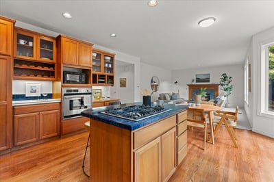 6725 SW Sean Michael Place, Portland, OR