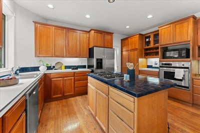 6725 SW Sean Michael Place, Portland, OR
