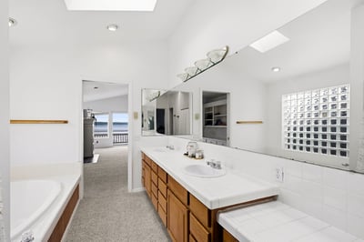 868 Juniper Pointe Lane, Camano Island, WA
