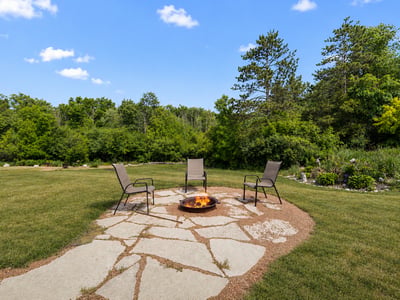 220 Silver Fox Drive N, Kewaskum, WI